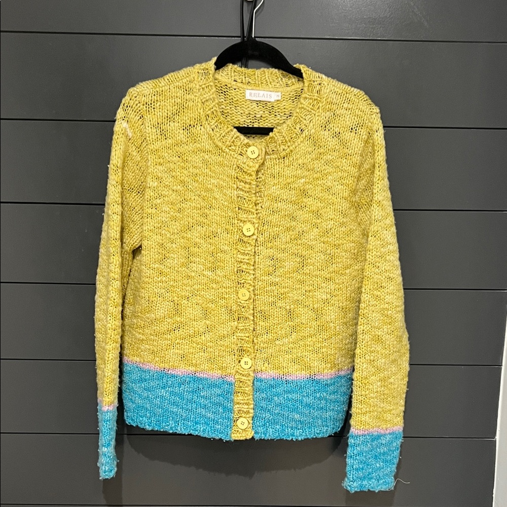 RELAIS Yellow . Blue , lavender Cardigan (2)